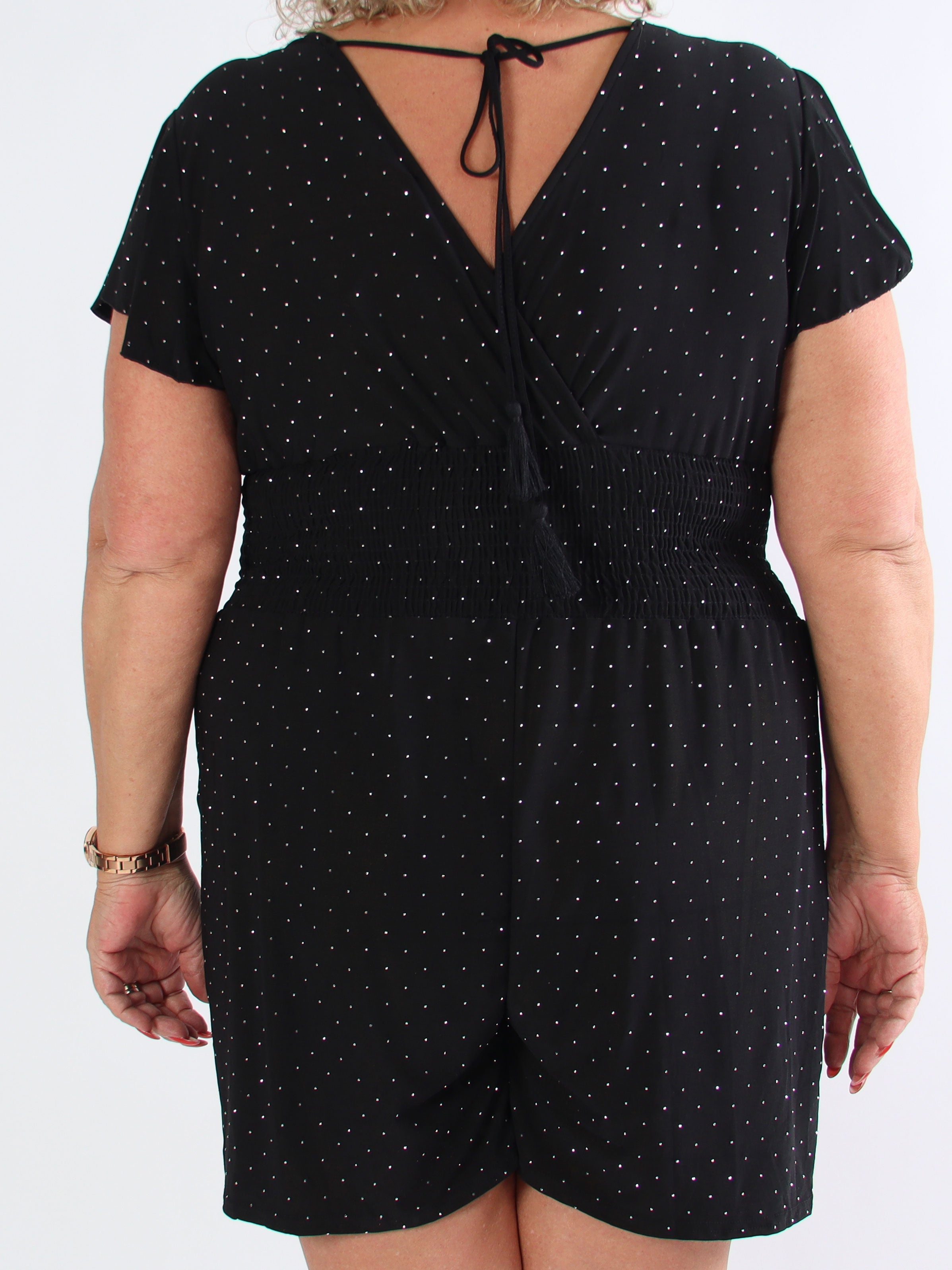 Pams Crystal Playsuit - Elastisk jumpsuit i plusstorlek med formgjutning